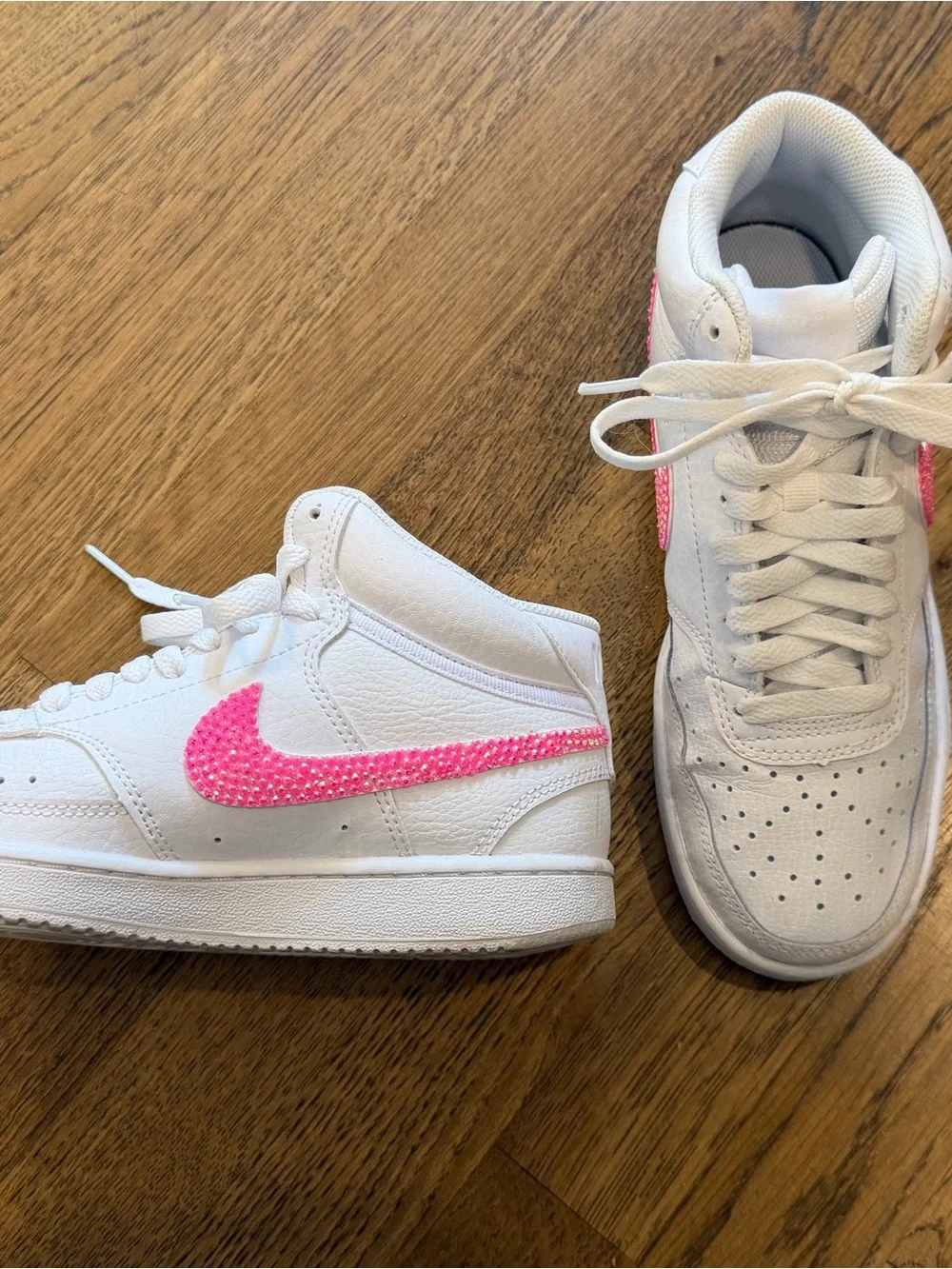 White Womens High-Top Sneakers with Pink Swoosh size 7 (women)